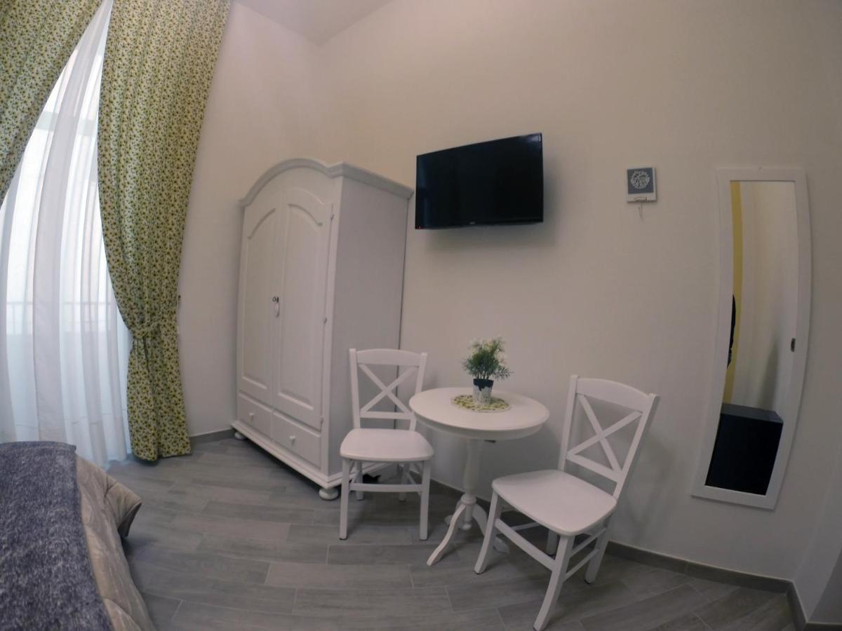 Le Stanze Di Santa Chiara Bed & Breakfast Naples